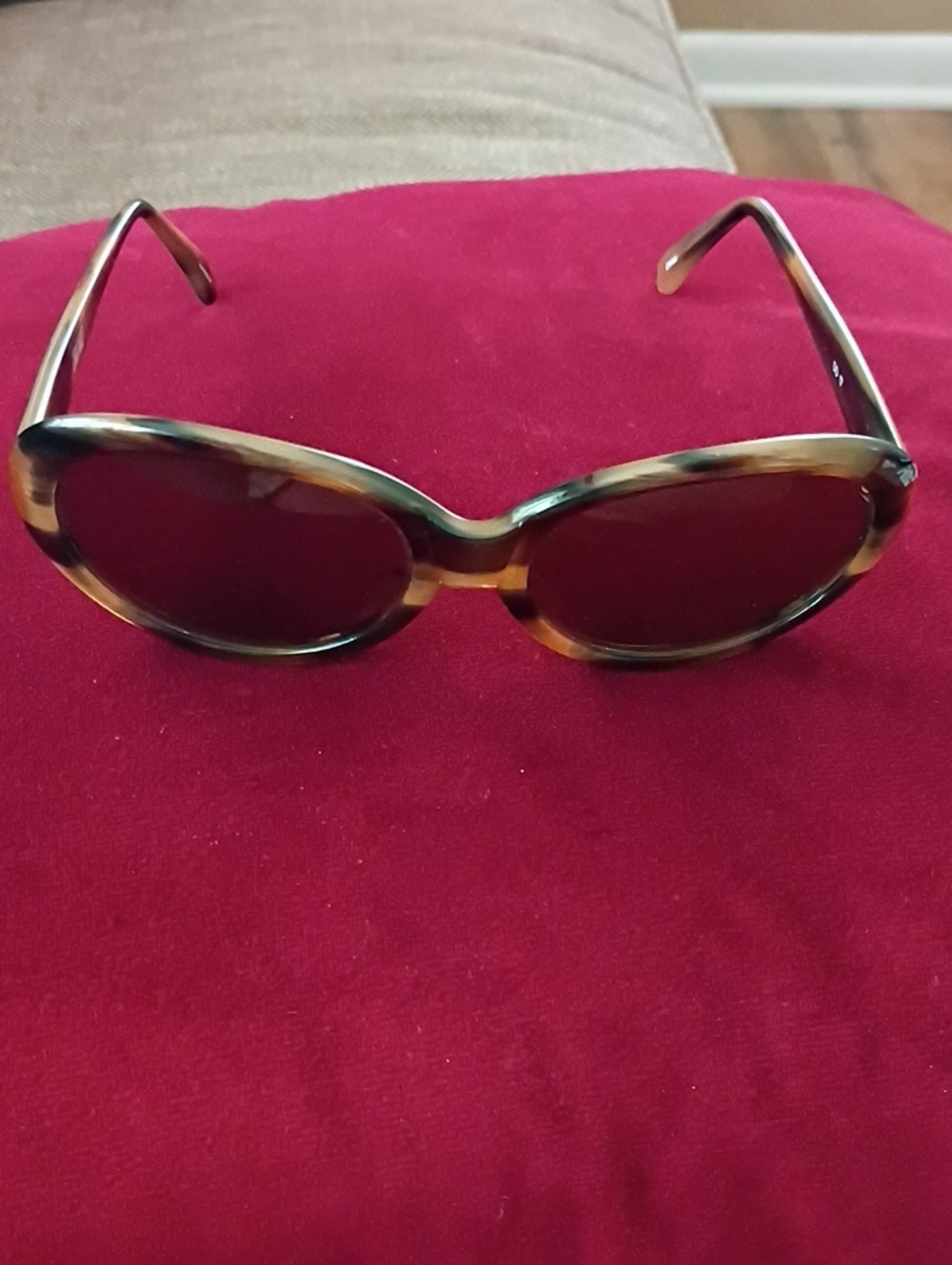 David Dart DD17 Tortoiseshell Oval Women's Sunglasses